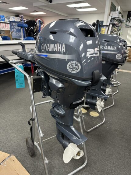 BRAND NEW – Yamaha F25SMHC Tiller Handle