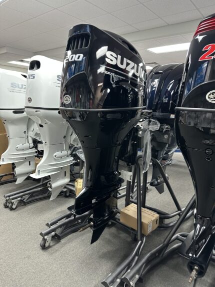 Brand New- Suzuki 200HP 4-Stroke DF200ATX 25″ Shaft