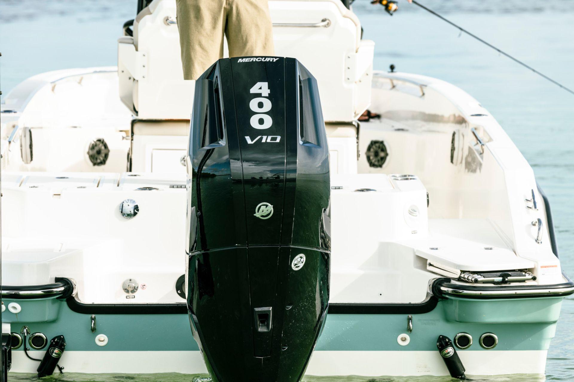 MM_V10_400hp_Boston-Whaler_SW095A8303